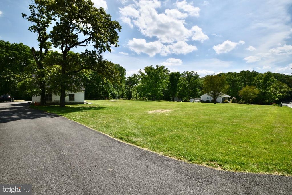 Image 4 of property listing at 290 WOODY BROWN RD, Rising Sun, MD 21911