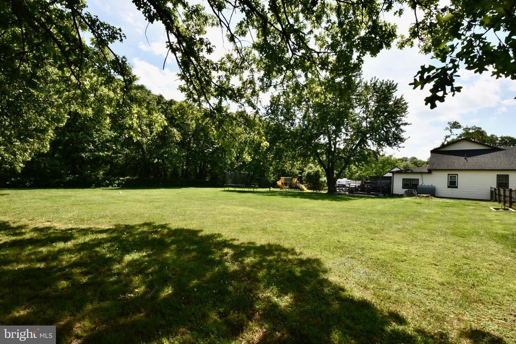 Image 7 of property listing at 290 WOODY BROWN RD, Rising Sun, MD 21911