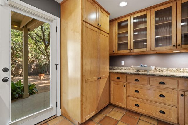 8505 Greenflint LN, Austin, TX 78759
