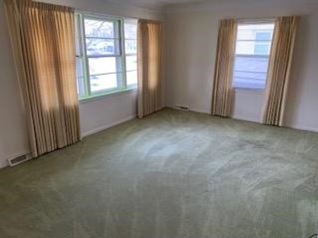 5118 Lower Beaver Road, Des Moines, IA 50310