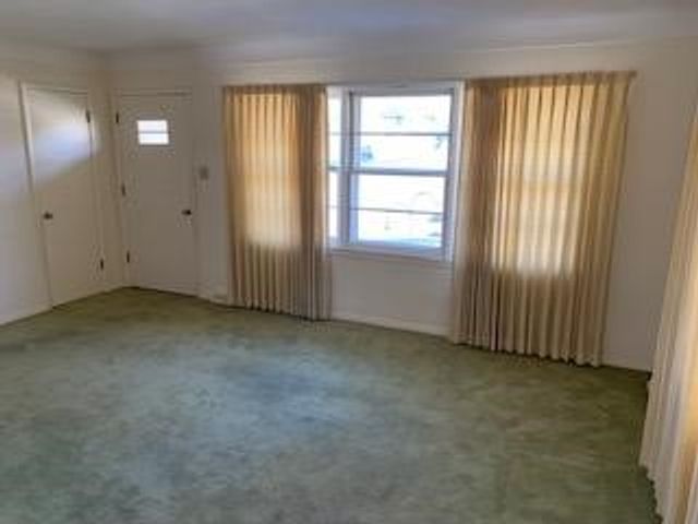 5118 Lower Beaver Road, Des Moines, IA 50310