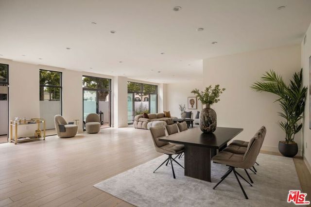 425 N Palm Drive 101, Beverly Hills, CA 90210