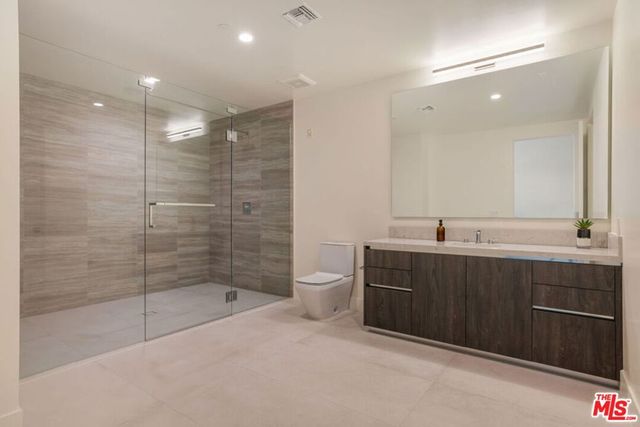 425 N Palm Drive 101, Beverly Hills, CA 90210