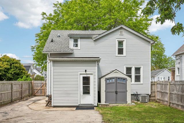 4417 6th AVENUE, Kenosha, WI 53140