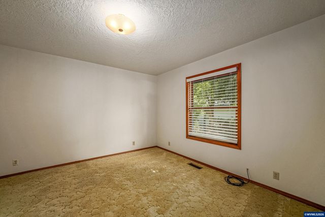 751 Catron St N, Monmouth, OR 97361