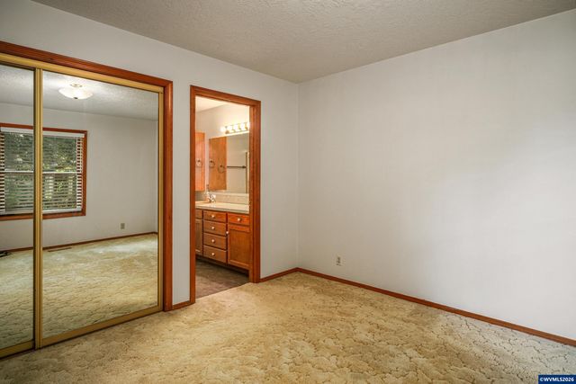 751 Catron St N, Monmouth, OR 97361