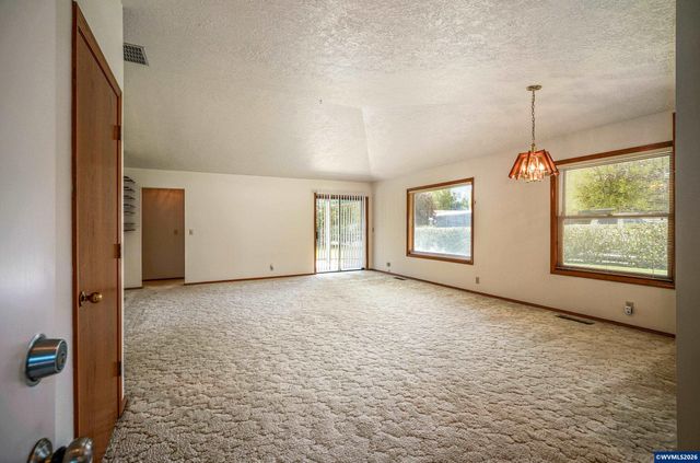 751 Catron St N, Monmouth, OR 97361