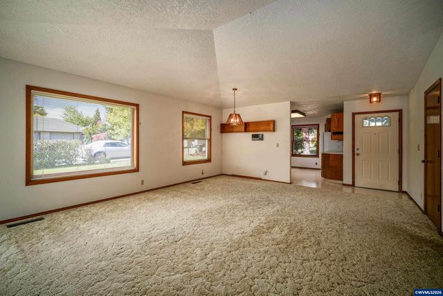 751 Catron St N, Monmouth, OR 97361