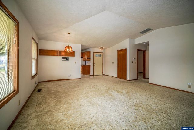 751 Catron St N, Monmouth, OR 97361