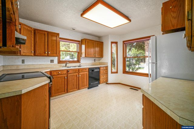 751 Catron St N, Monmouth, OR 97361
