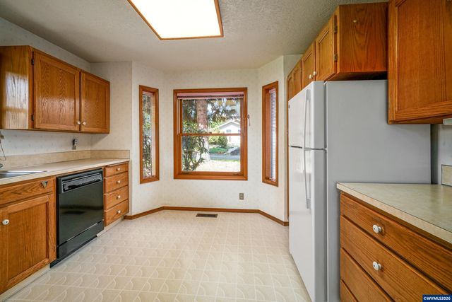 751 Catron St N, Monmouth, OR 97361