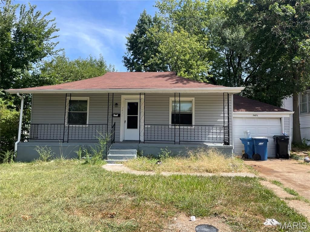 7471 Sharon Drive, St Louis, MO 63136