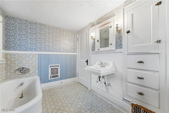 224 Shadyside Court, Alliance, OH 44601