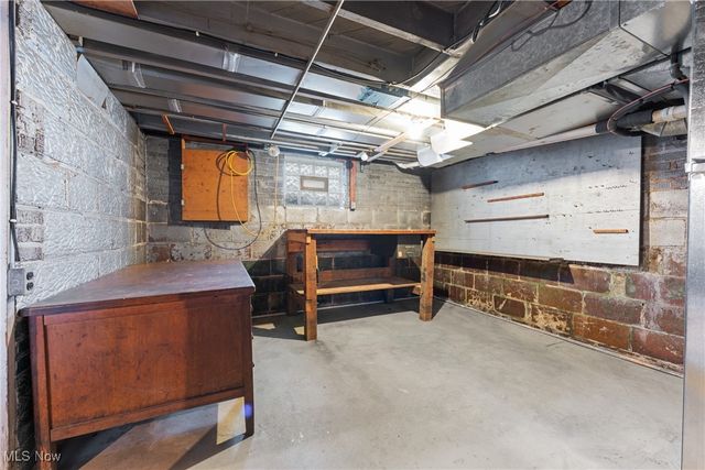 224 Shadyside Court, Alliance, OH 44601