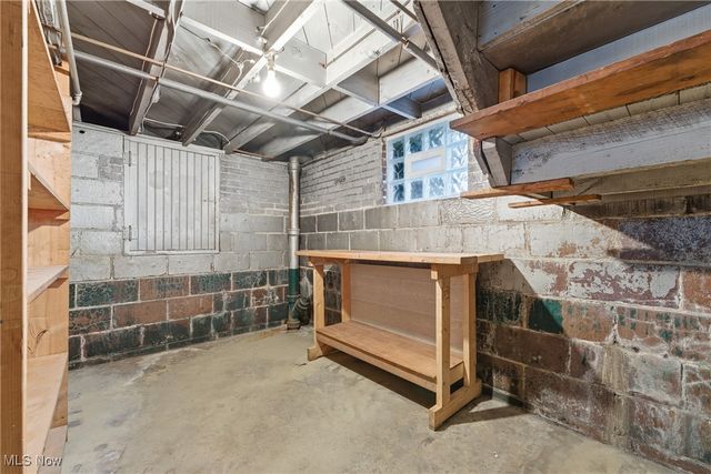 224 Shadyside Court, Alliance, OH 44601