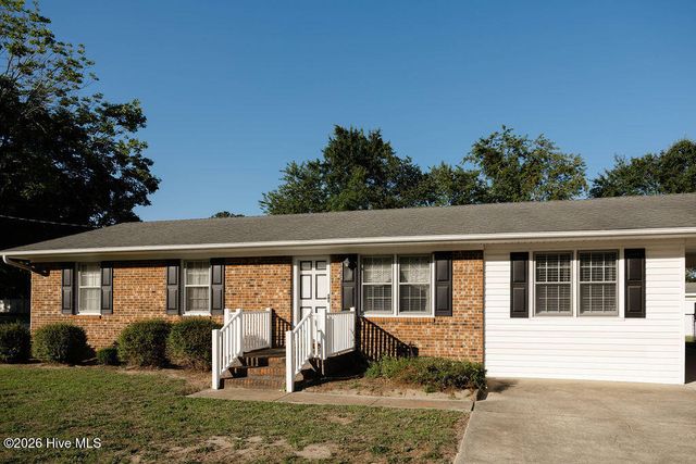 1612 Fairground Road, Dunn, NC 28334