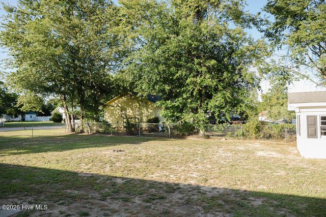 1612 Fairground Road, Dunn, NC 28334