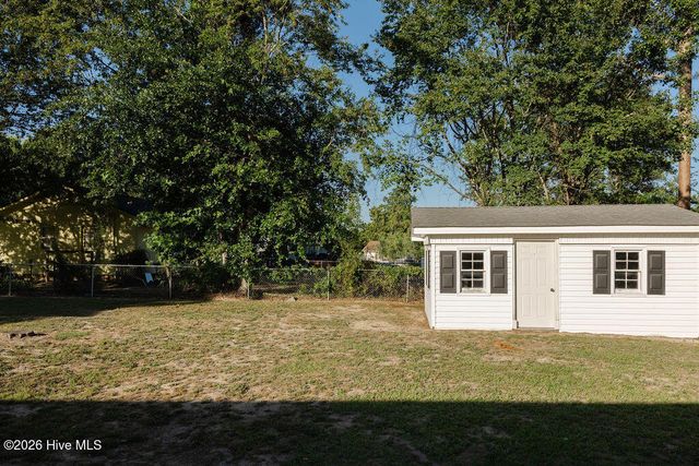 1612 Fairground Road, Dunn, NC 28334
