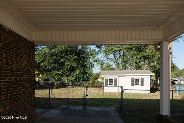1612 Fairground Road, Dunn, NC 28334