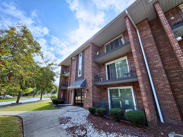 13050 S Marquette Avenue 3E, Chicago, IL 60633