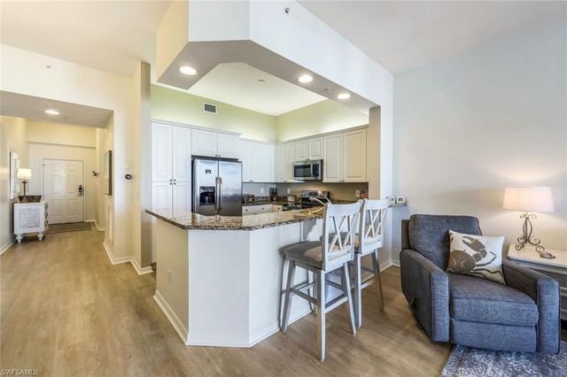 470 Launch CIR V-604, Naples, FL 34108