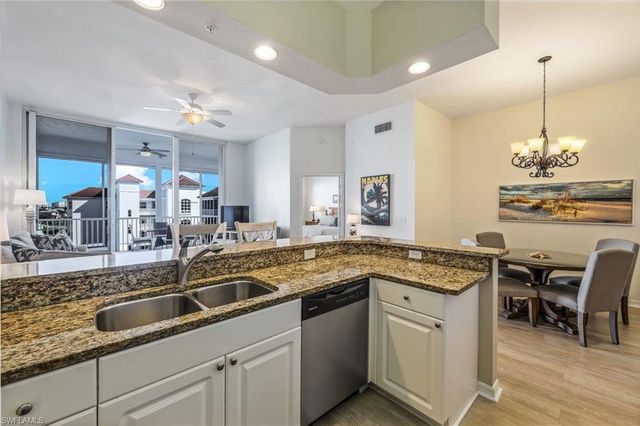 470 Launch CIR V-604, Naples, FL 34108