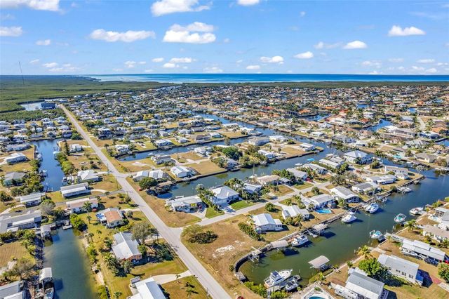 700 HOLLYHILL COURT, Punta Gorda, FL 33950