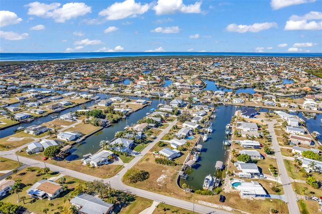 700 HOLLYHILL COURT, Punta Gorda, FL 33950