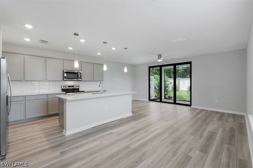 27907 Radiant CT, Bonita Springs, FL 34135