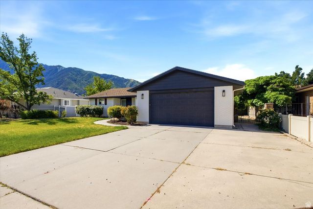1676 E 11245 S, Sandy, UT 84092