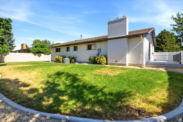 1676 E 11245 S, Sandy, UT 84092