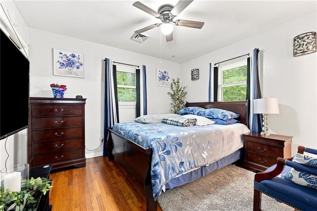 5703 Summit Avenue, Browns Summit, NC 27214