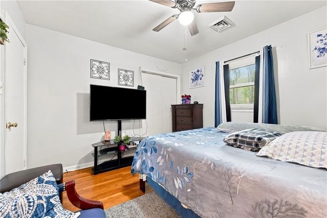 5703 Summit Avenue, Browns Summit, NC 27214