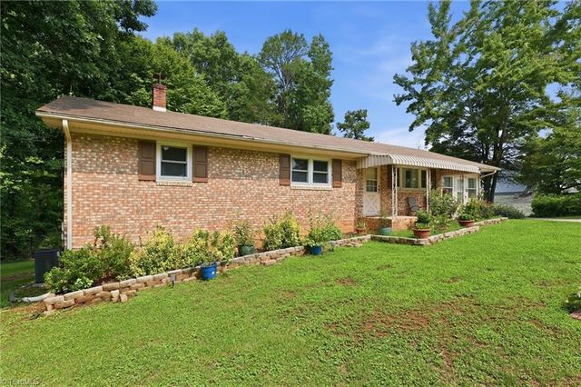 5703 Summit Avenue, Browns Summit, NC 27214