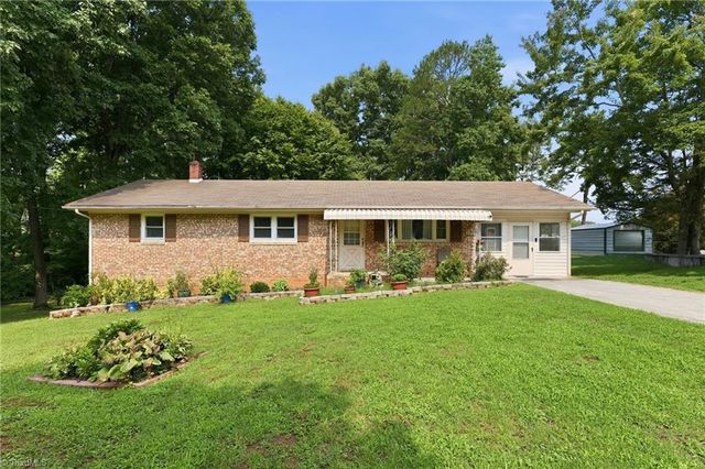5703 Summit Avenue, Browns Summit, NC 27214
