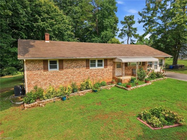 5703 Summit Avenue, Browns Summit, NC 27214