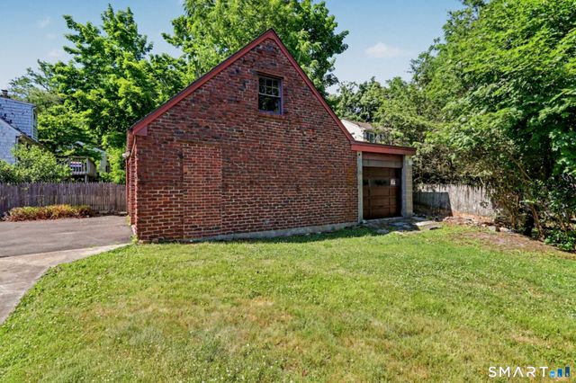 312 Bennett Street, Fairfield, CT 06825