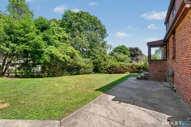 312 Bennett Street, Fairfield, CT 06825
