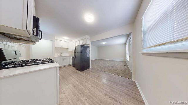 733 Livingston Avenue, Pontiac, MI 48340