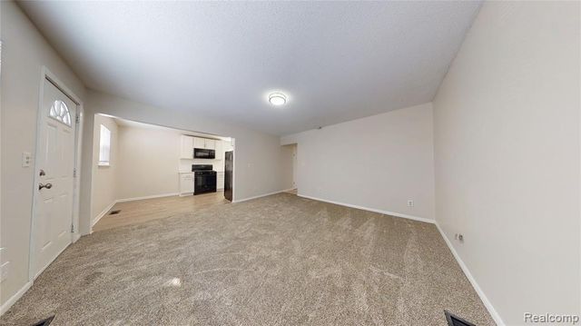 733 Livingston Avenue, Pontiac, MI 48340