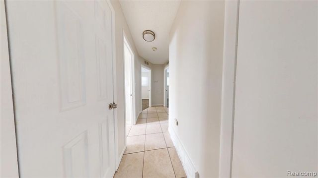 733 Livingston Avenue, Pontiac, MI 48340