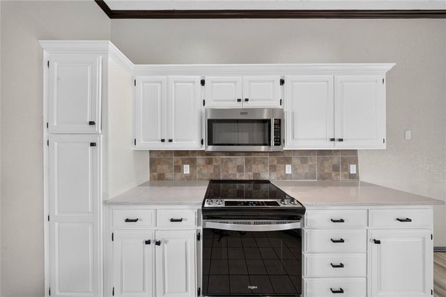 732 SW 155th Place, Oklahoma City, OK 73170