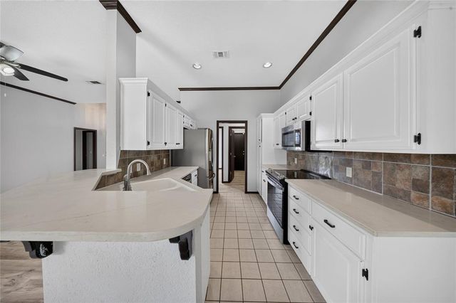 732 SW 155th Place, Oklahoma City, OK 73170