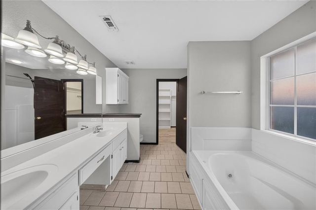 732 SW 155th Place, Oklahoma City, OK 73170