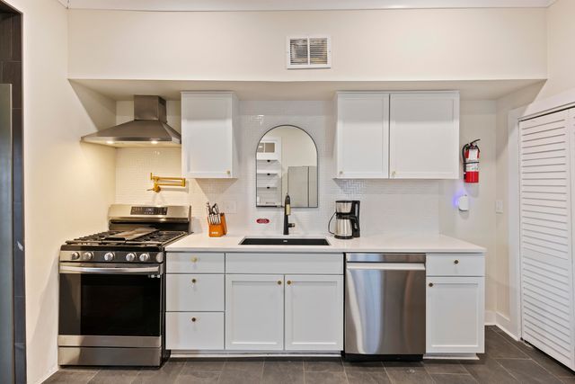 66 Line Street Apt A, Charleston, SC 29403