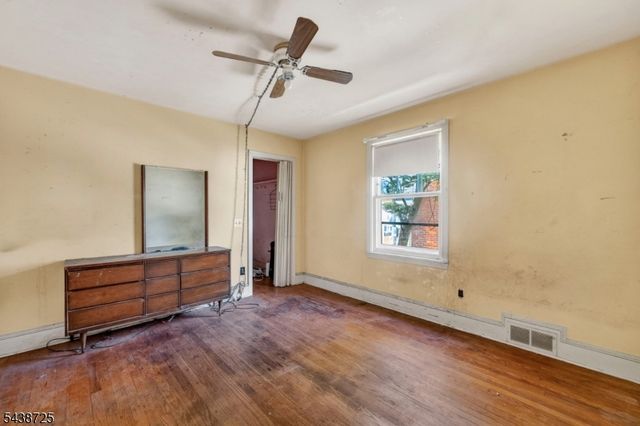 10 Carlyle Ave, Morris Plains Boro, NJ 07950