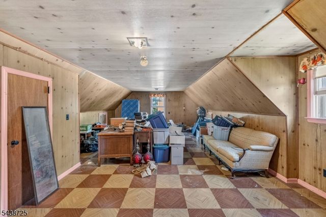 10 Carlyle Ave, Morris Plains Boro, NJ 07950
