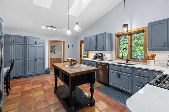 8650 S 2nd Street, Mattawan, MI 49071