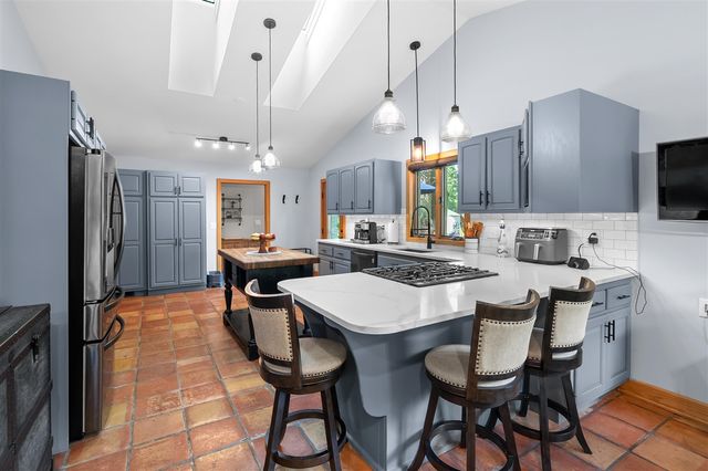 8650 S 2nd Street, Mattawan, MI 49071
