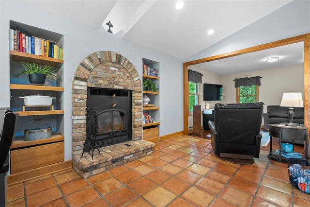8650 S 2nd Street, Mattawan, MI 49071